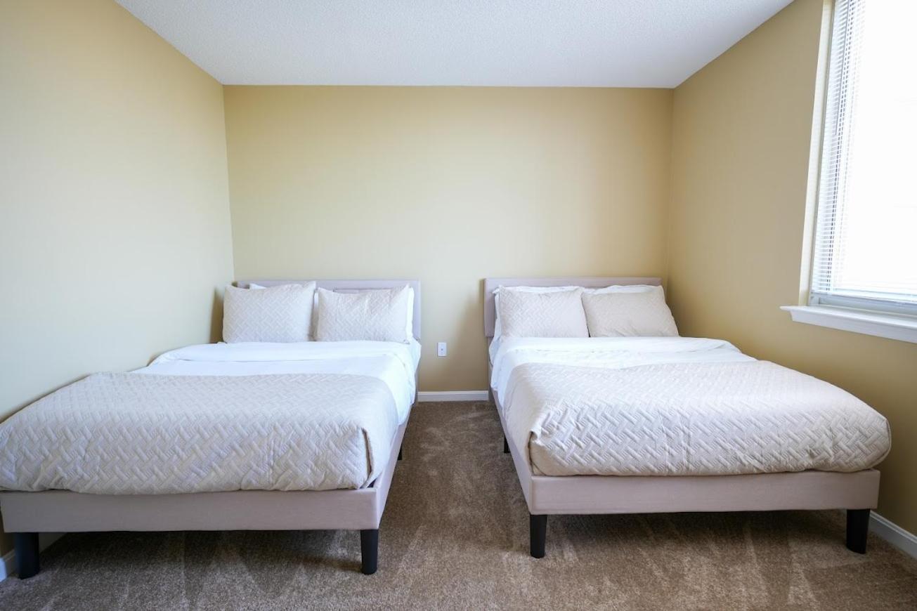 Ballston Getaway King Suite Arlington Bagian luar foto
