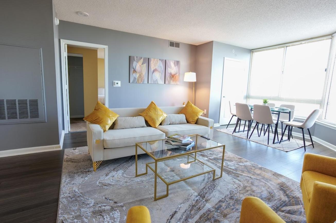 Ballston Getaway King Suite Arlington Bagian luar foto